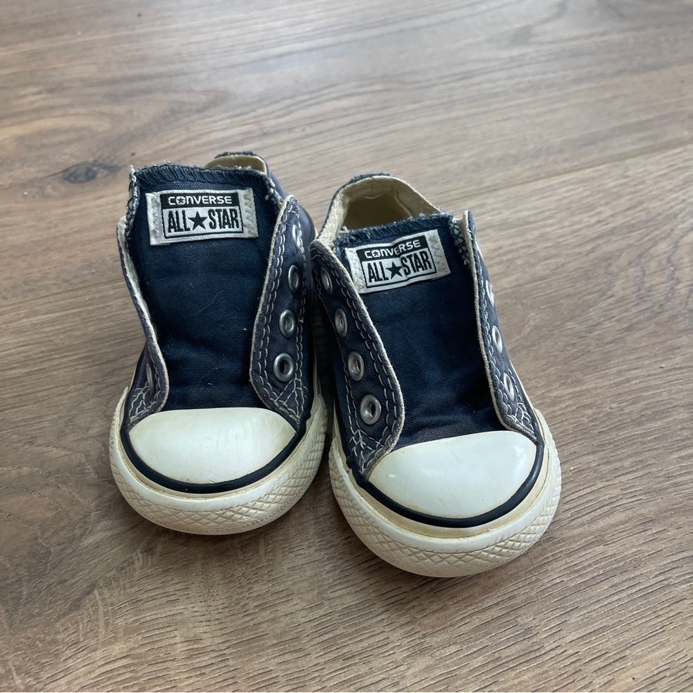 Converse kids Sneakers size 5